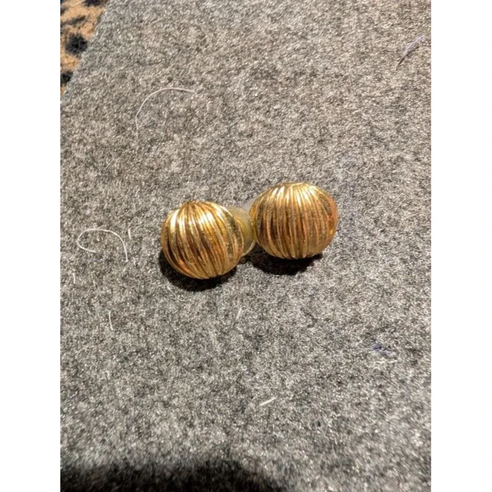 Gold-Plated earrings with surgical steel posts